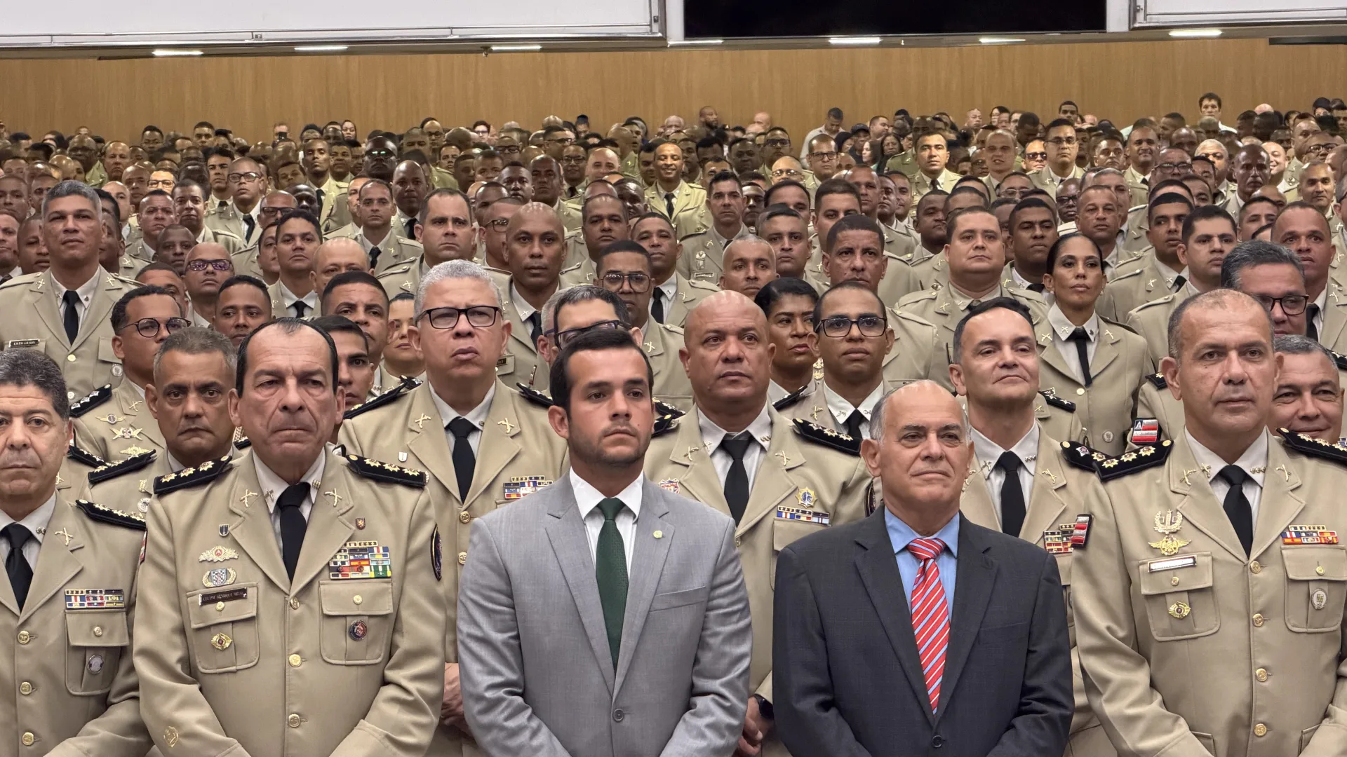 Deputado Matheus participa de formatura do Curso Especial de Formação de Cabos da PM