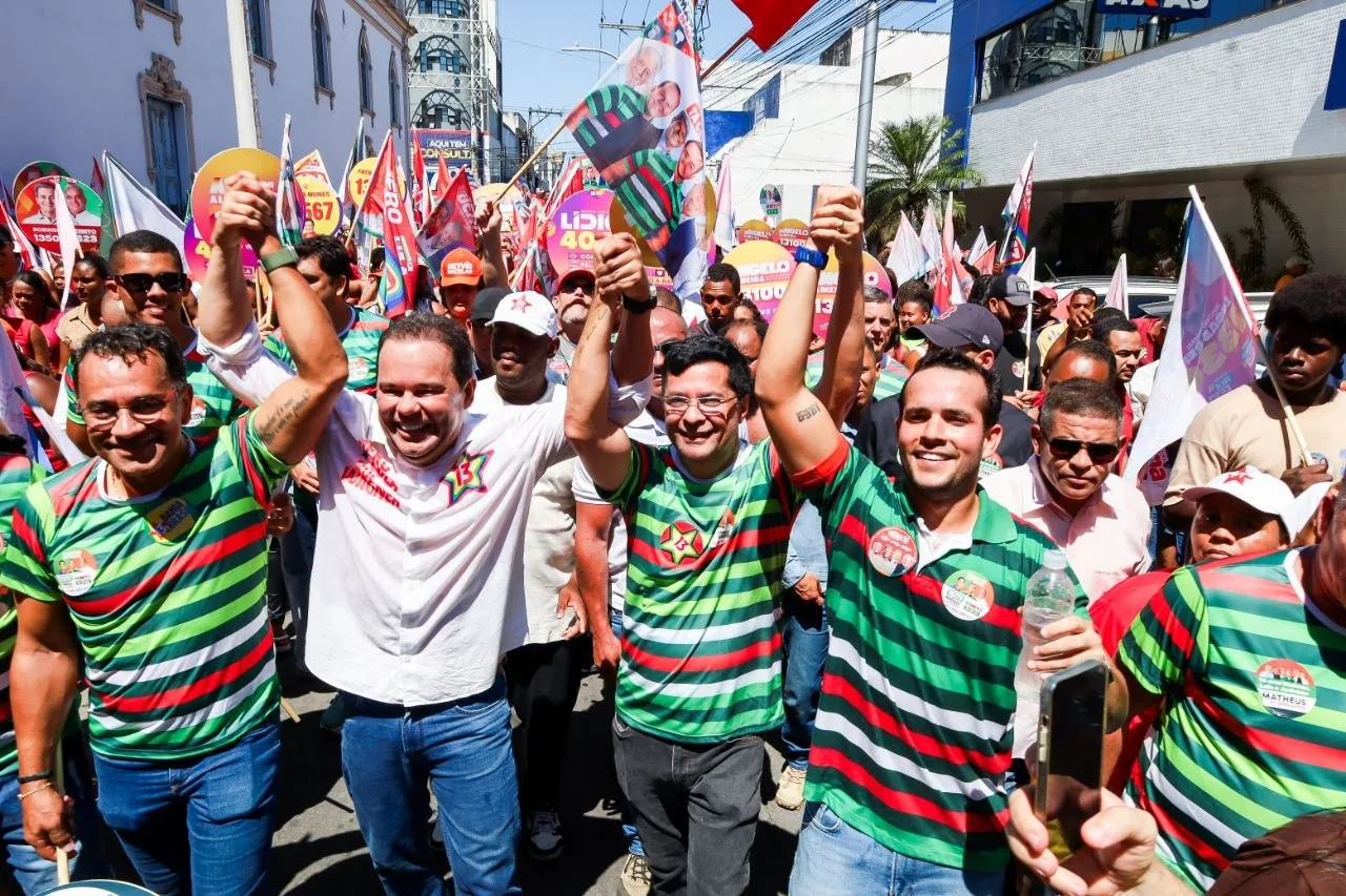 Foto do álbum 22.08 – Caminhada com o Time de Lula em Feira de Santana