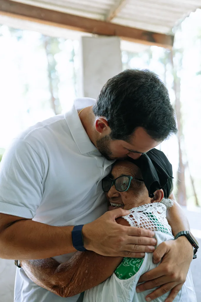 Matheus de Geraldinho reforça compromisso com moradores da Baixa do Cajueiro