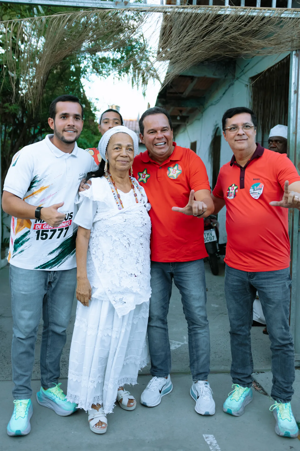 Matheus de Geraldinho visita terreiro de Mãe Betinha em Feira de Santana